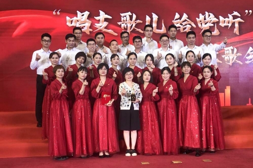 金三塔代表隊參加紅歌會獲冠軍